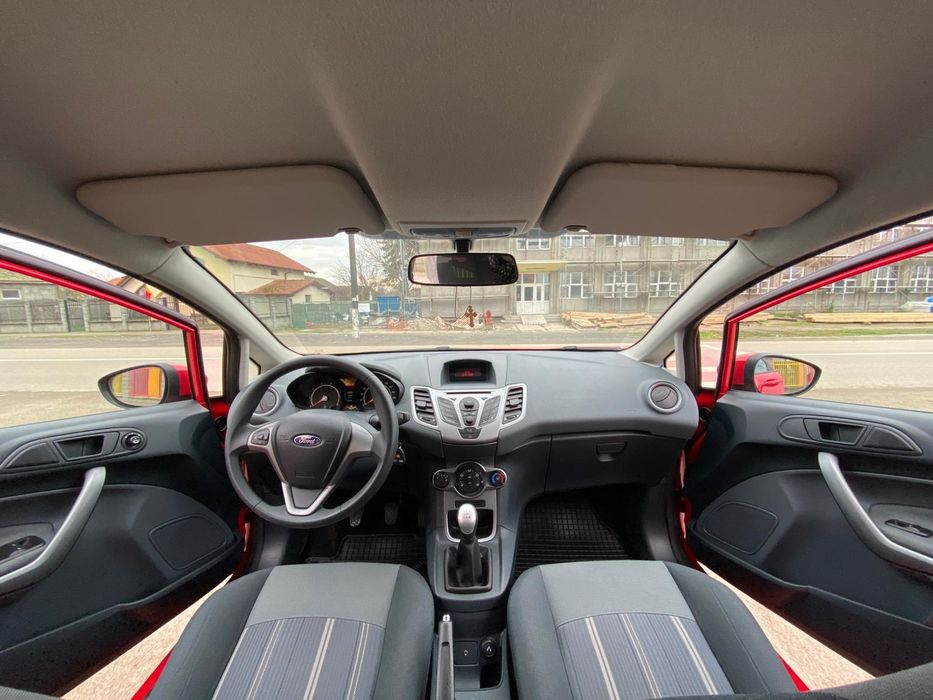 Ford Fiesta 1.3 Benzină — 2010 — Doar 5.000 km —