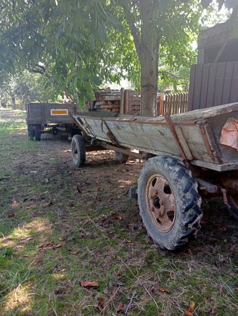 Vând căruț după tractor