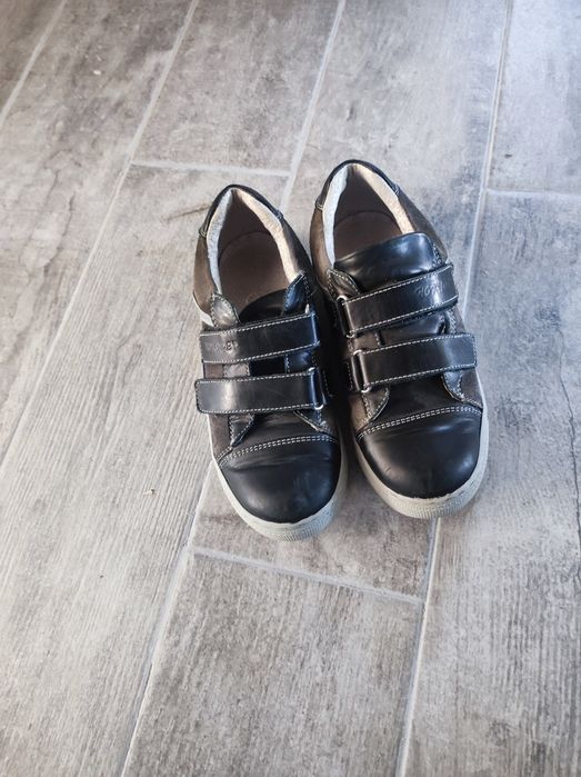 Pantofi piele naturala mărimea 33