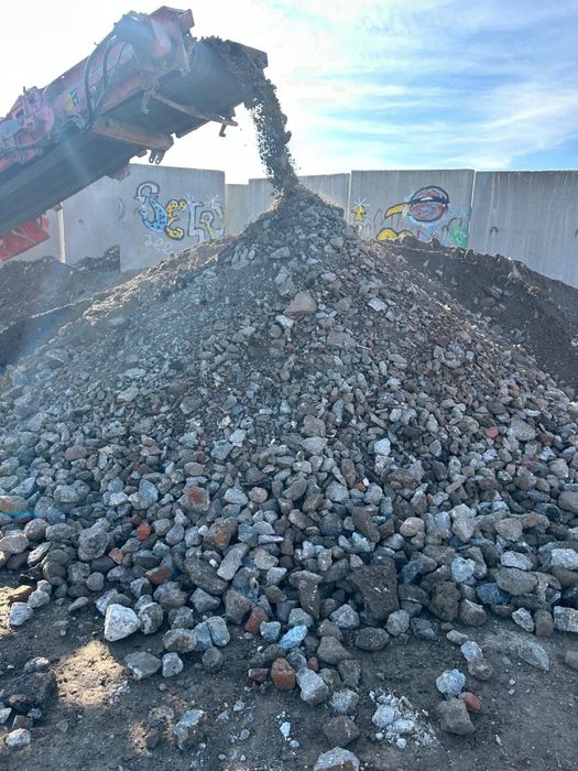 Beton concasat 18 mc de drum parcare/strada