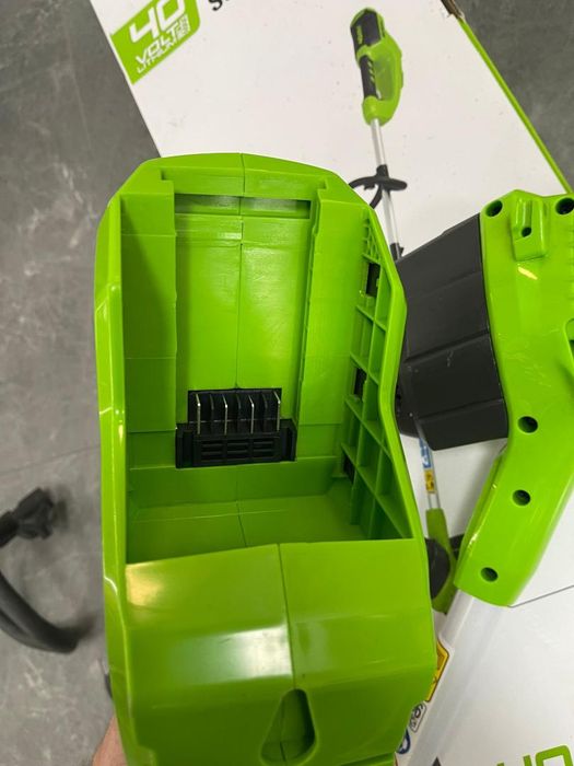 Motocoasa Greenworks 40V G40LT - -A-