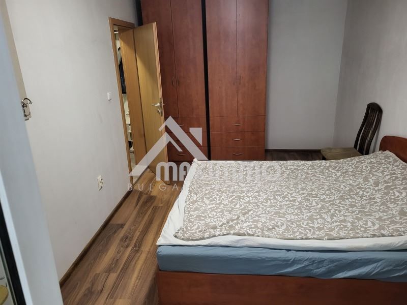 Продава се Тристаен апартамент в Варна, ВИНС - 89 кв.м за 2012 €/кв.м - Снимка #2