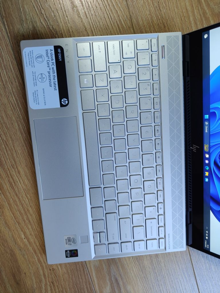 Hp Envy / 13,3 inch 4k / i7-1065G7/ RAM 8 GB / ssd 128 GB /