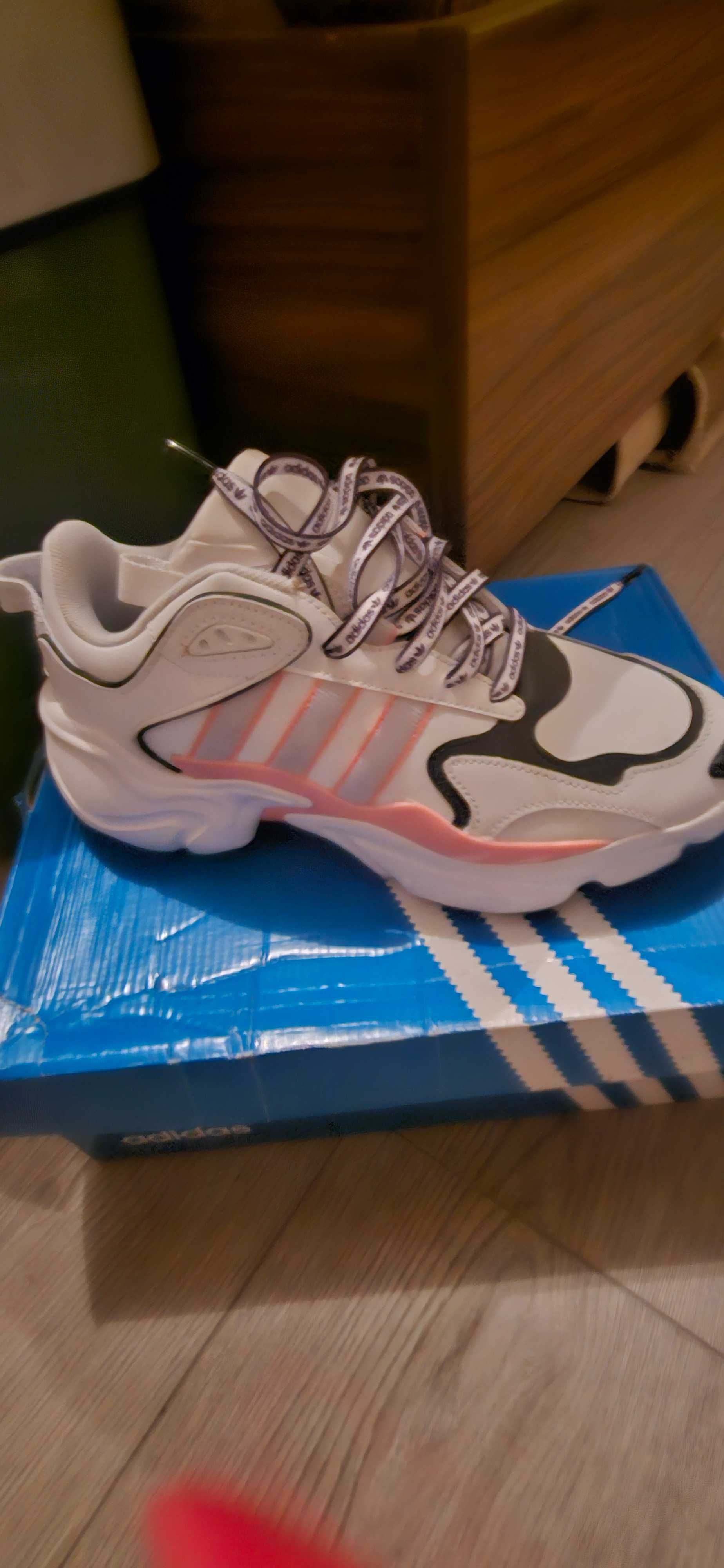 Маратонки Adidas Womens Magmur Runner, размер 40