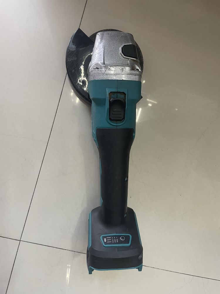 Ъглошлайф Makita DGA517