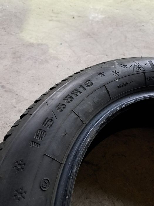 4 anvelope iarnă 185 65 r15 Dunlop