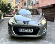Peugeot 308 I gen Facift II phase 2013 неразличима от нова
