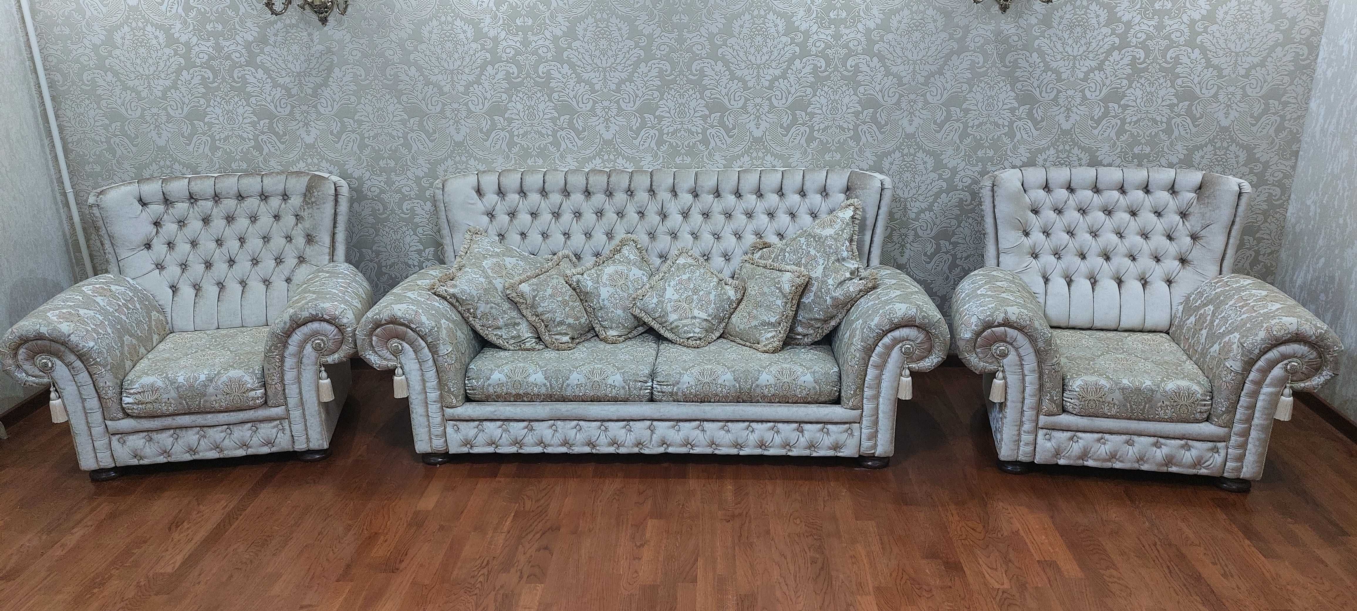 Итальянский диван + 2 кресла