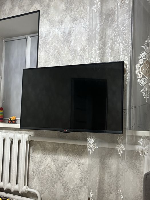 Продам смарт телевизор оригинал