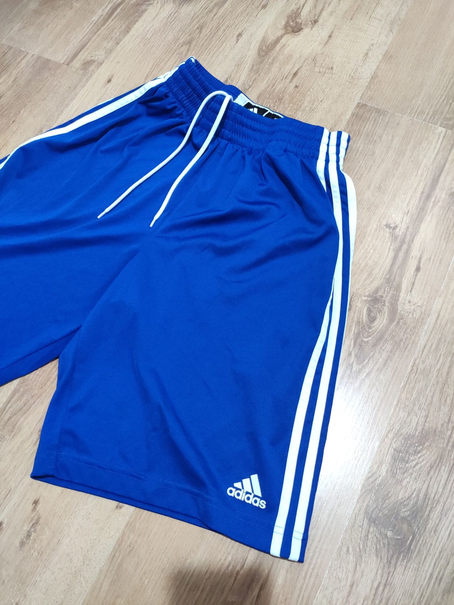 Pantaloni scurți Adidas Basketball mărimea S