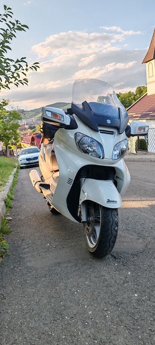 Vând Suzuki burgman AN650