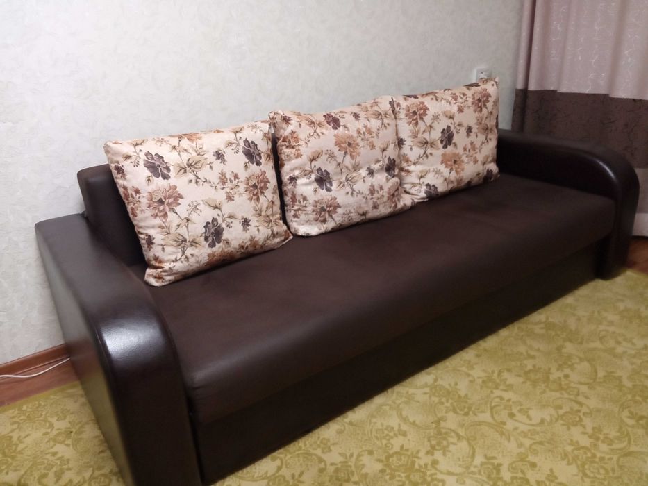 Продам диван в отличном состоянии