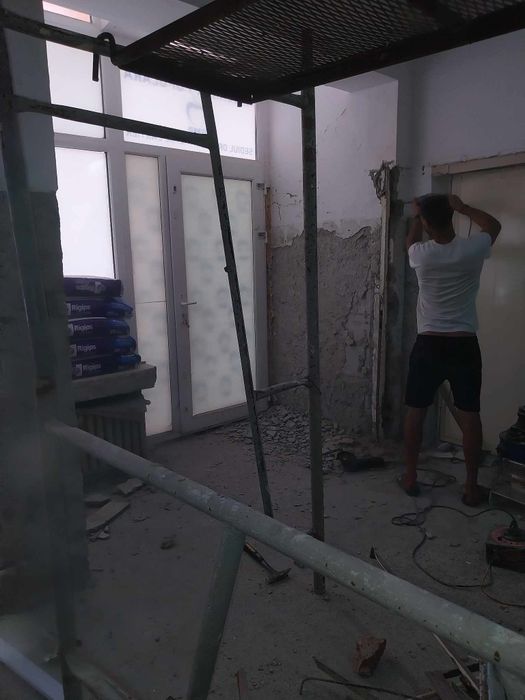 Construcții,demolari, debarasari ,mobila,lemne,etc