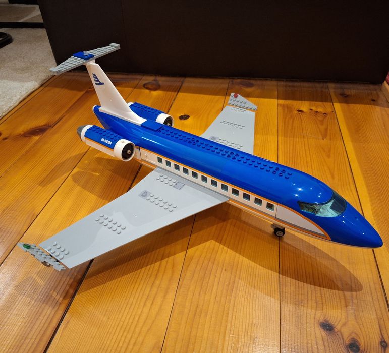 Конструктор LEGO City Airport: пътнически терминал (60104)