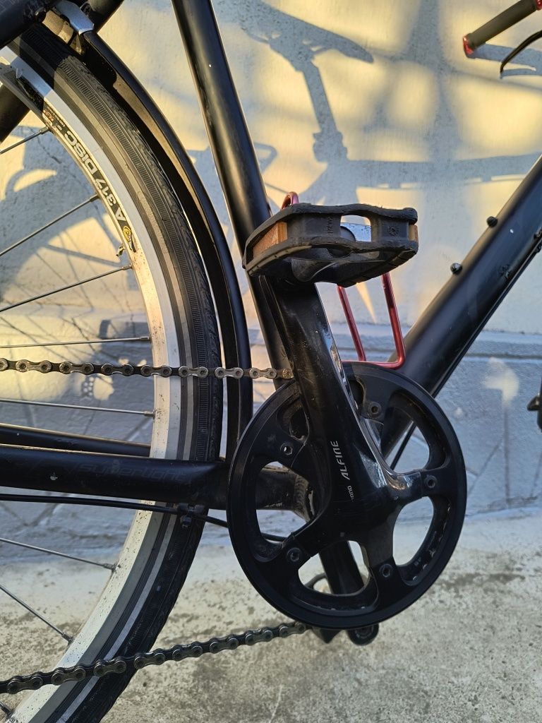 Vand bicicletă de șosea Felt - cadru aluminiu, frâne hidraulice
Vând b