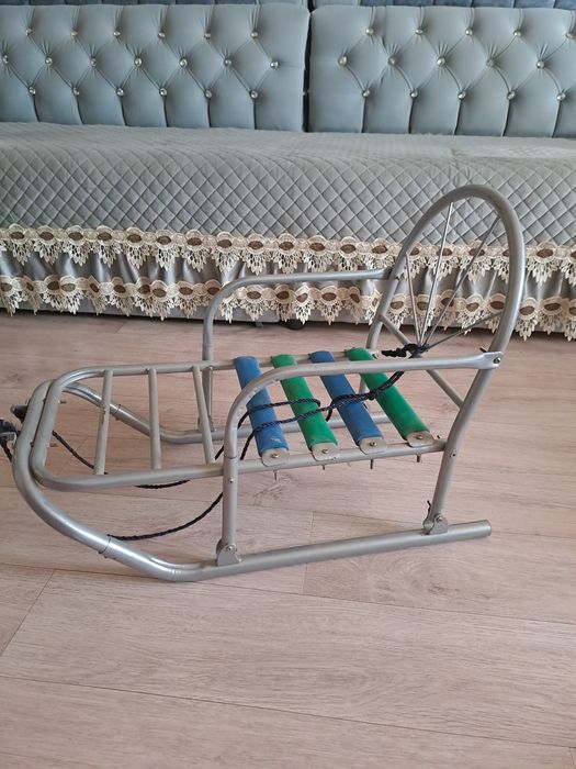 Продаются санки .