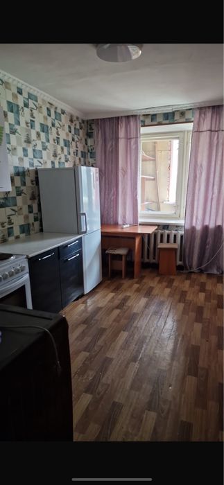 Продам 2 комнптную квартиру в приватизированном  общежитии