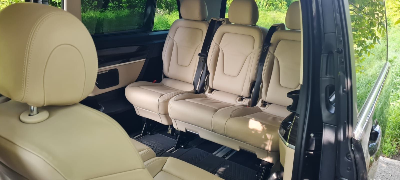 Inchiriere auto cu sofer Bucuresti / Rent a car with driver Bucharest