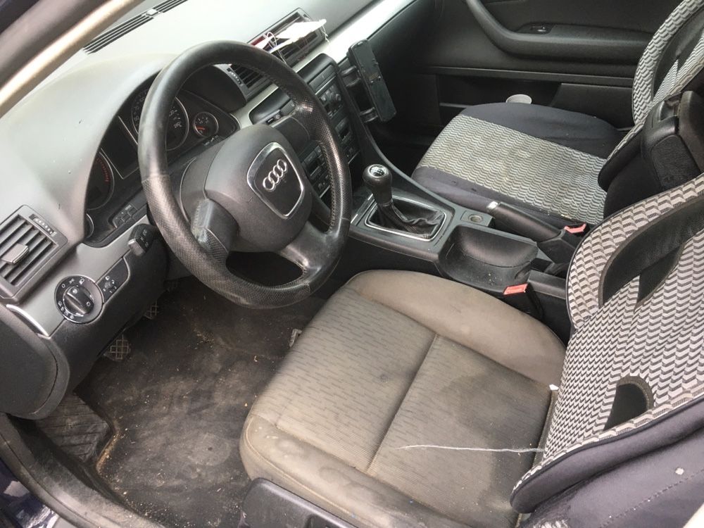 Dezmembrez Audi A4 B7 1.9 / 2.5 TDI