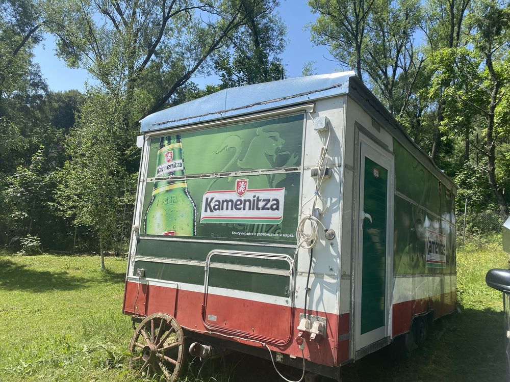 Каравана за бързо хранене