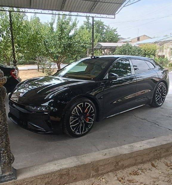 Zeekr 001 you 2024 3,3 сек