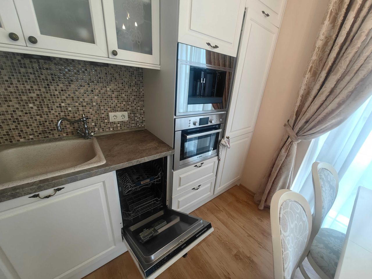 Продава се Тристаен апартамент в к.к. Слънчев бряг - 80 кв.м за 1338 €/кв.м - Снимка #6