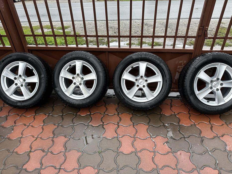 De vanzare set anvelope iarna 215 /60/16