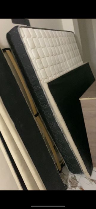 Срочно в связи переездом двухспальняя кровать