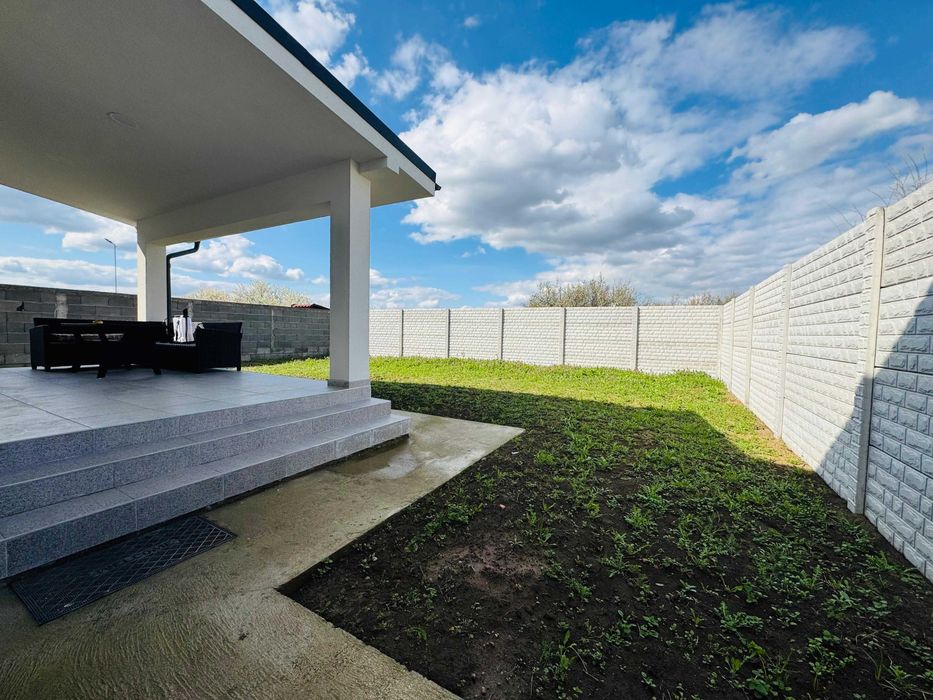 Vând casă zona Martinesti / Odoreu, strada Metropolis