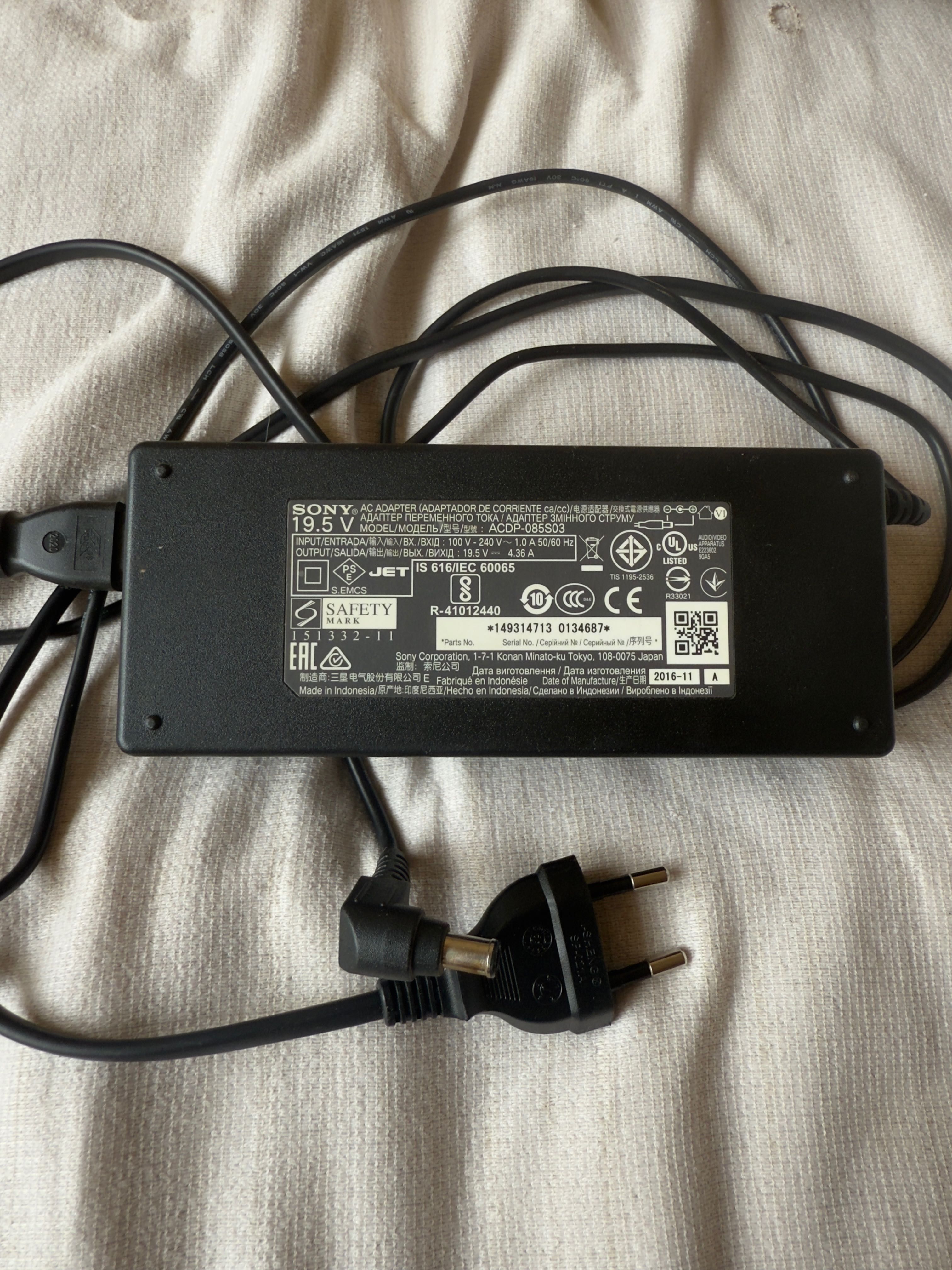 Телевизор SONY 48  smart