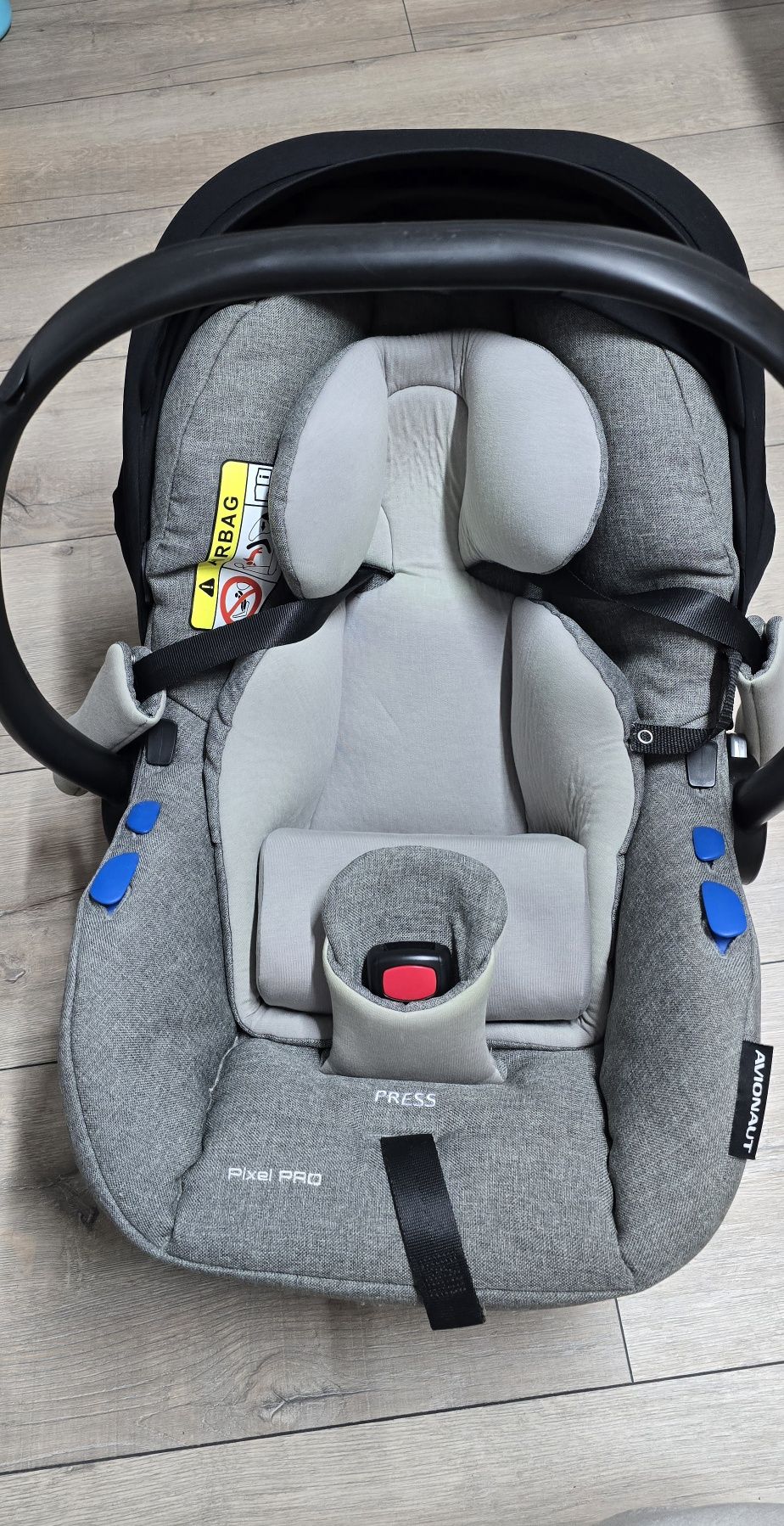 Scoica auto Avionaut PixelPro cu insert nou nascut