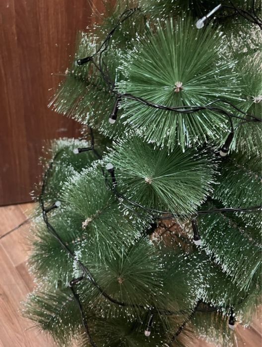 Продам Елку Новая