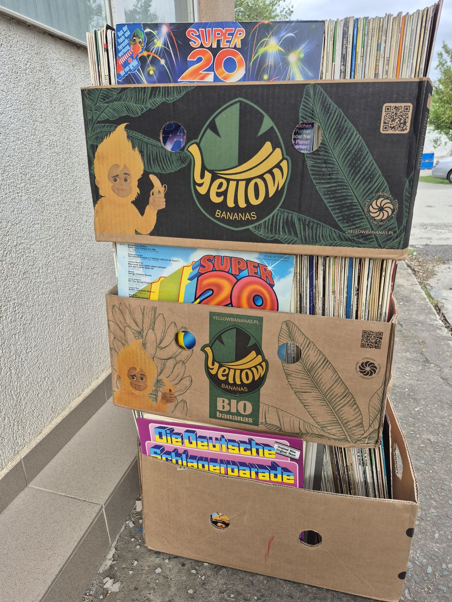 Vând Lot 200LP Discuri Vinil colectie muzica usoara mixta straina