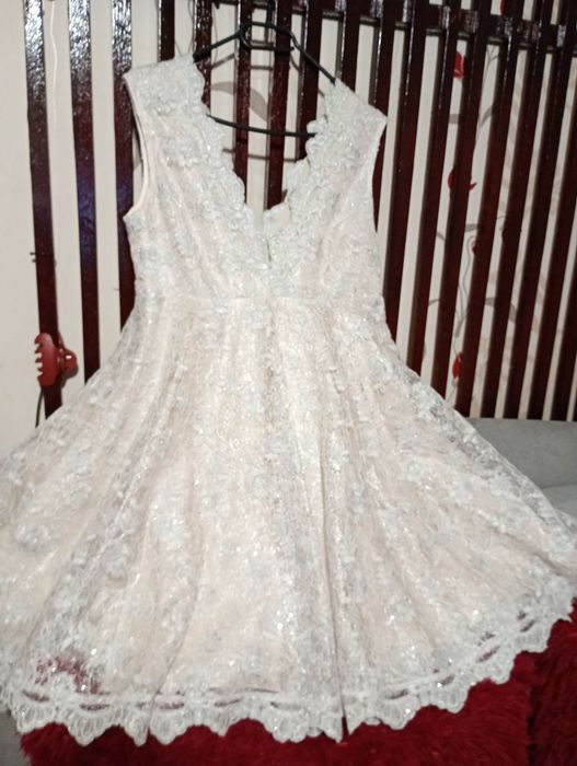 Rochie eleganta, făcută pe comanda,
