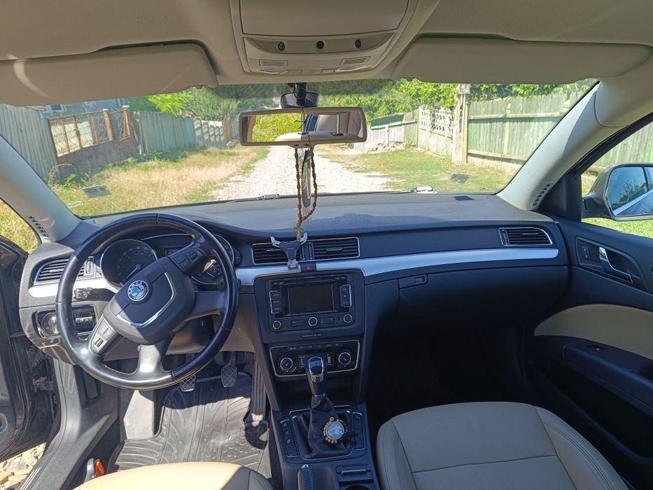 Skoda Superb 2011 1.6 TDI