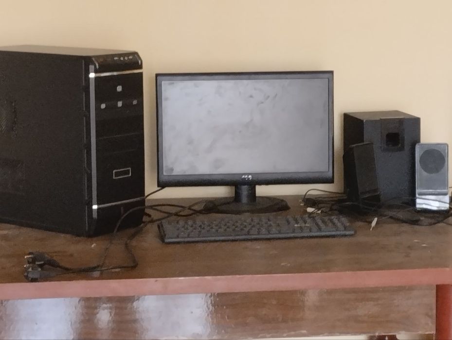 Ноутбук+кампютер+телевизор Samsung