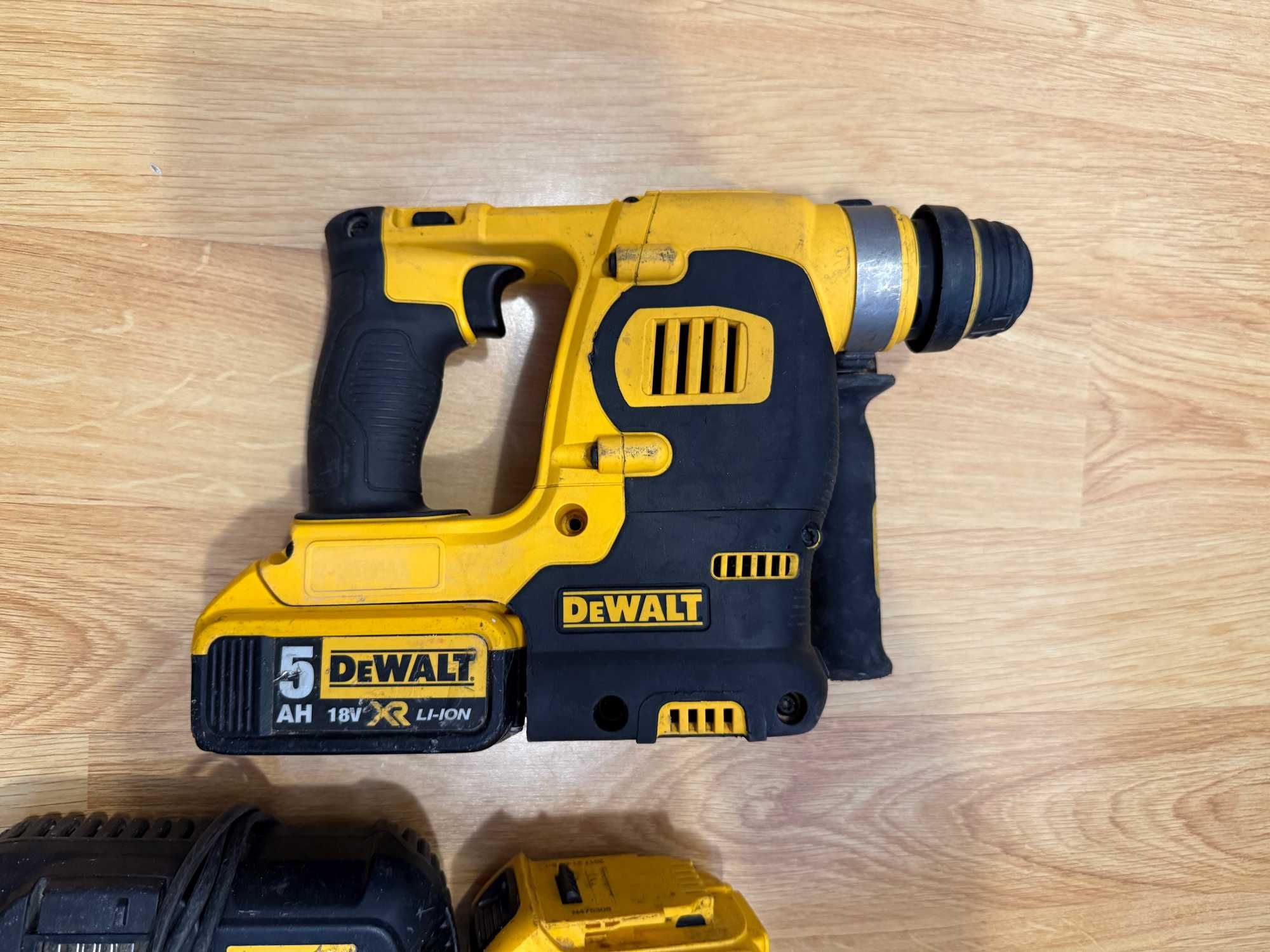 Dewalt DCH253 Перфоратор