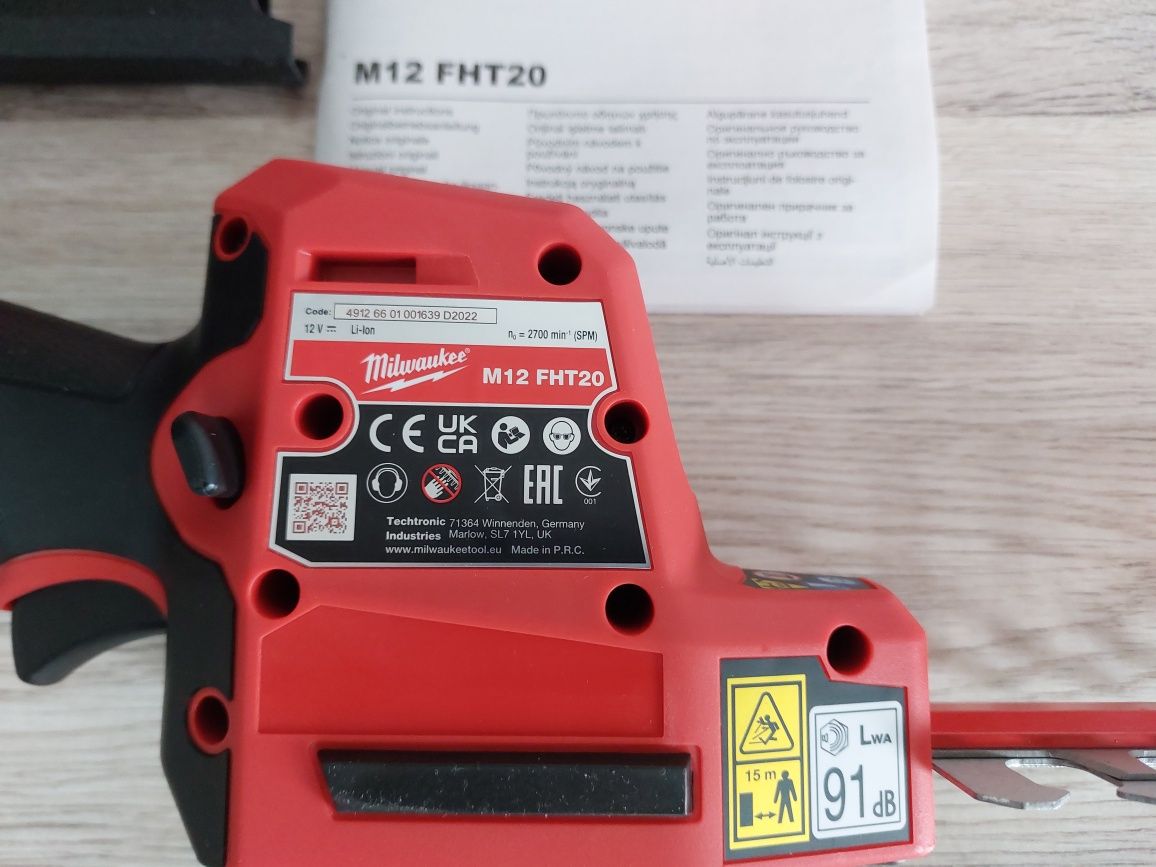 Foarfeca gard viu milwaukee M12 FHT20, nou