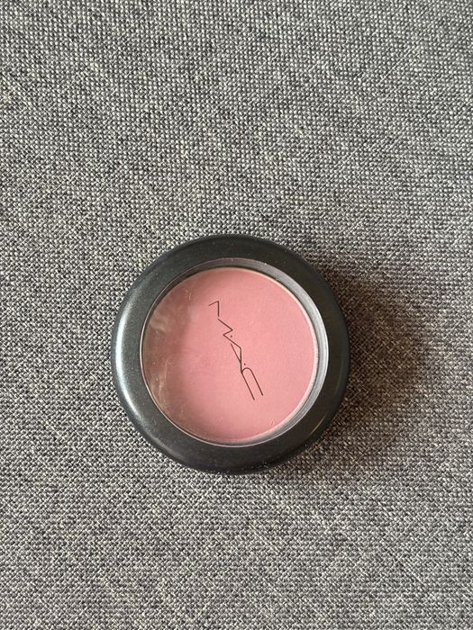 Прахообразен руж MAC в цвят breath of plum