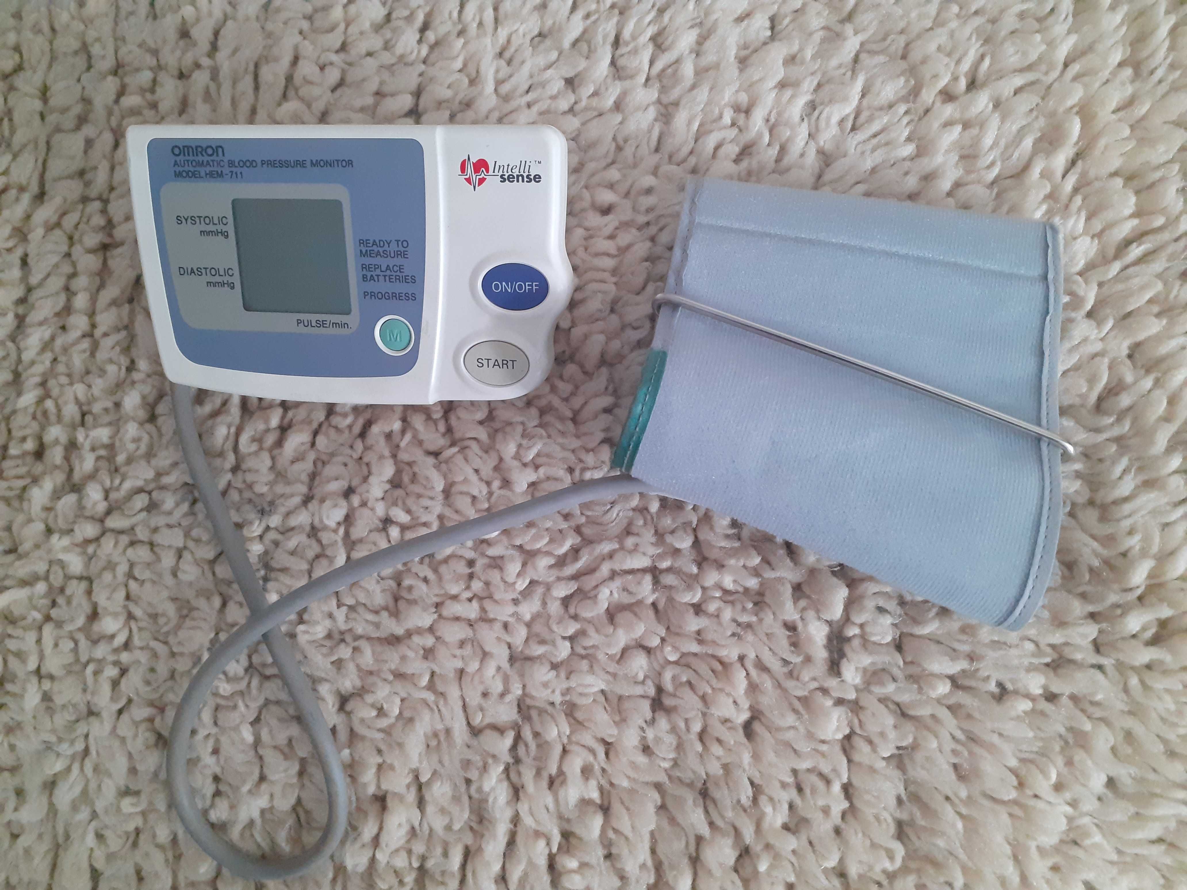 Продавам апарат за кръвно налягане – Omron HEM-711