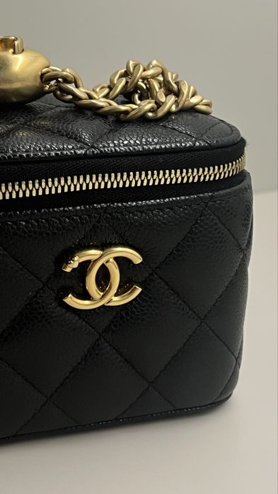 Шанелл дамска чанта 1:1с оригинал за повече инфо пишете на лично