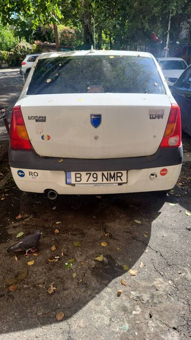 Vand sau schimb dacia logan
