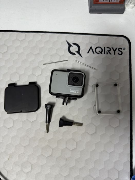 GoPro Hero 7 white + accesorii