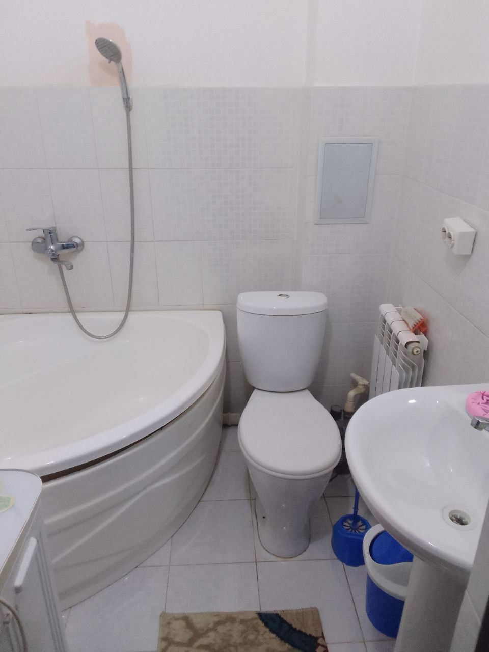 Batir ata bazardin qasinda 1xanali kvartira satiladi