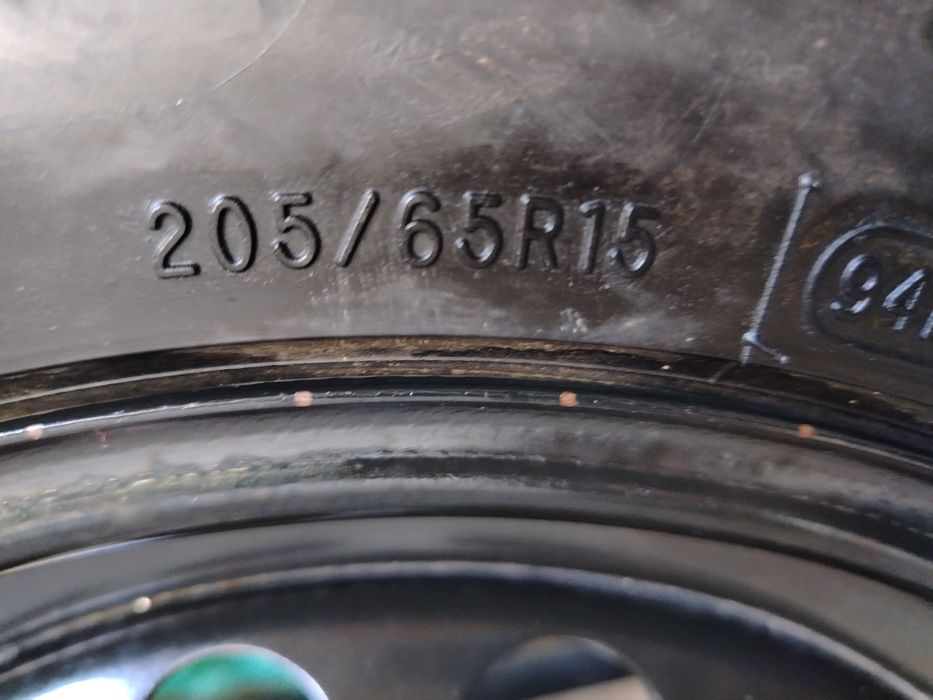 15 шины с диском 2 шт новые.  15 на кобальт или оникс .