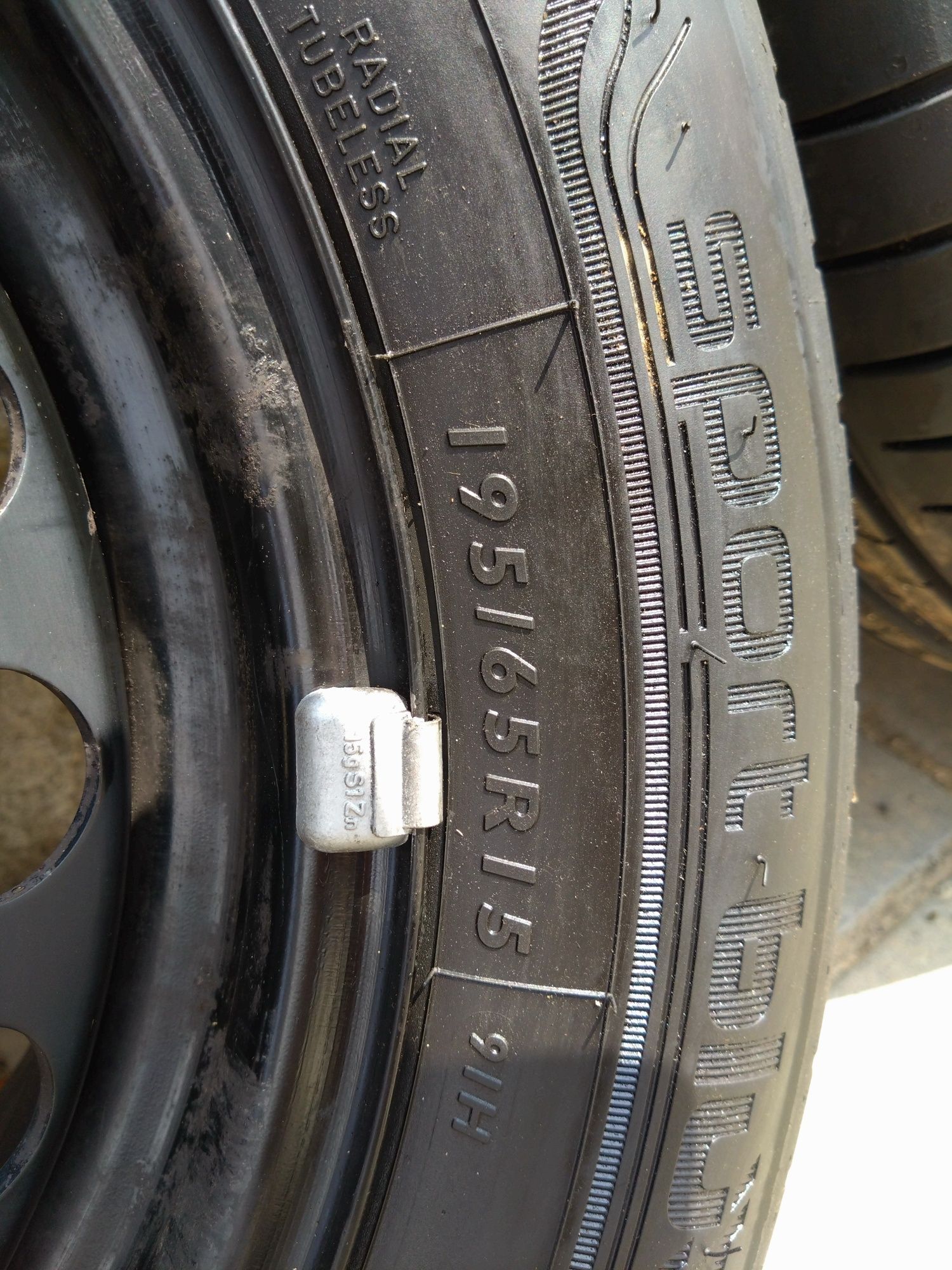 Гуми  Dunlop 195/65/15 с джанти за 80 лева бройката