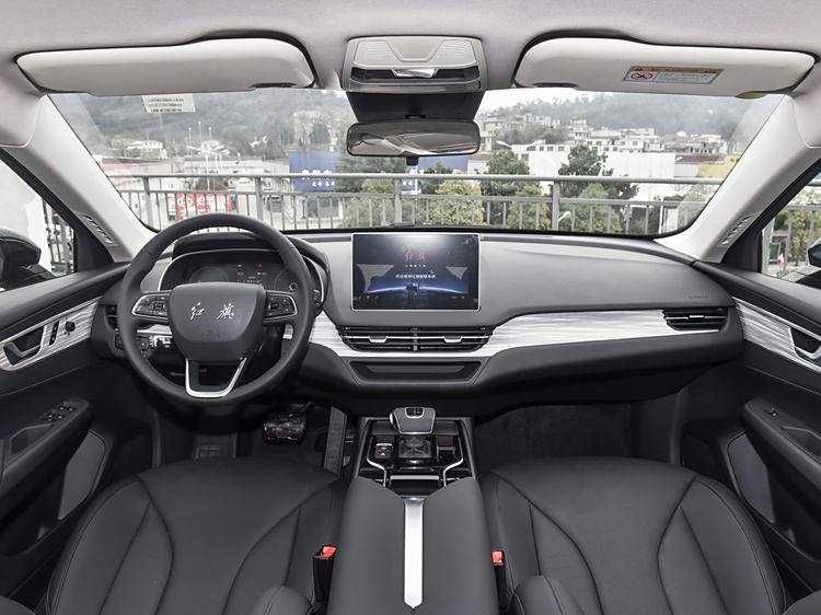 Hong qi Eqm5 500 full Abu Sahiy Motors Skidka