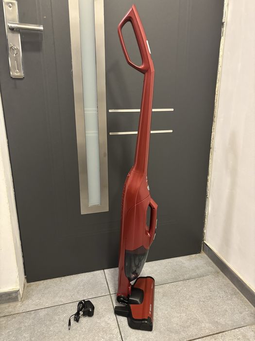 Aspirator vertical BOSCH 2in1  , cu acumulator Li-ion