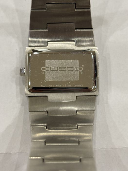 Часовник Custooo