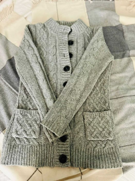 Pulover de lână moale gri – mărime S/M – 35 lei